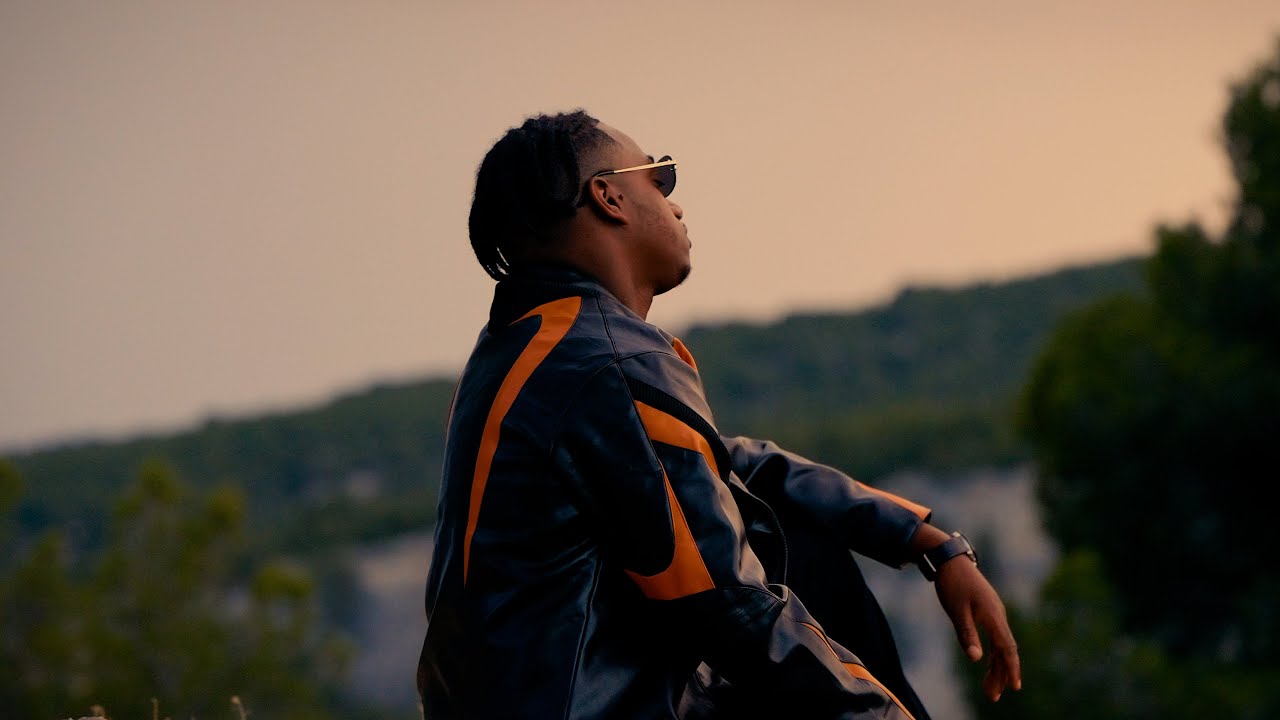 Bouss - Color&eacute; (Clip Officiel)
