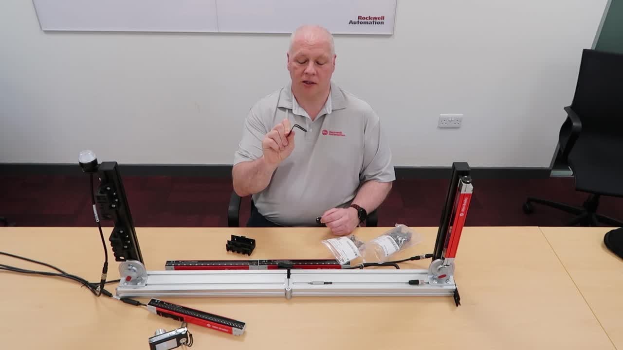 How to use the Brackets - 450L GuardShield™ Safety Light Curtains