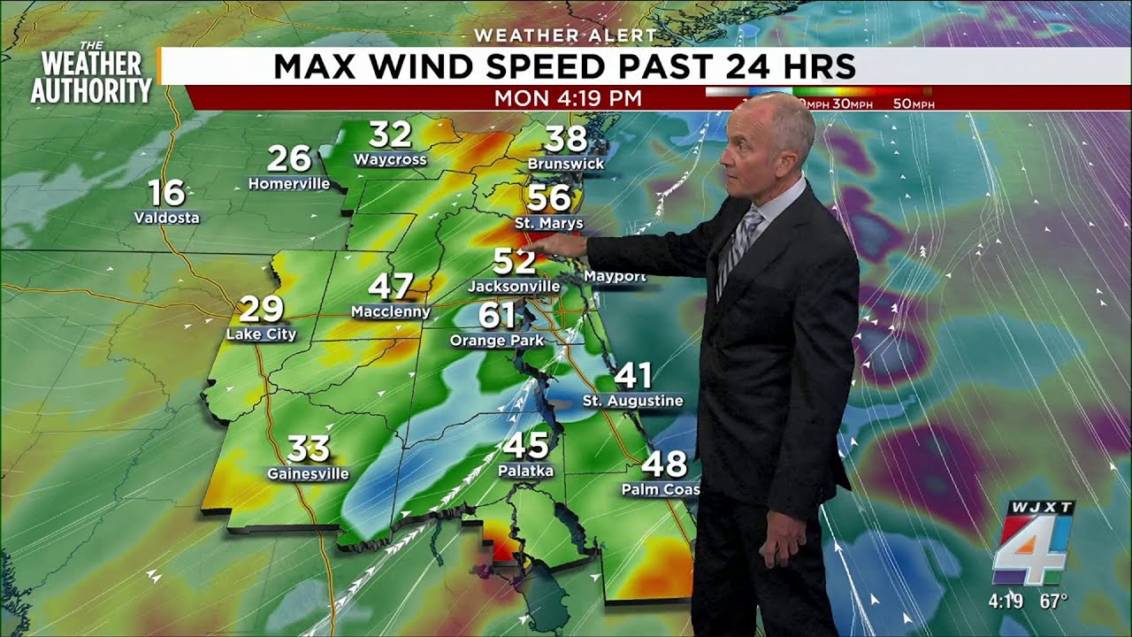 Грозы перемещаются в открытое море, сохраняется предупреждение о торнадо.