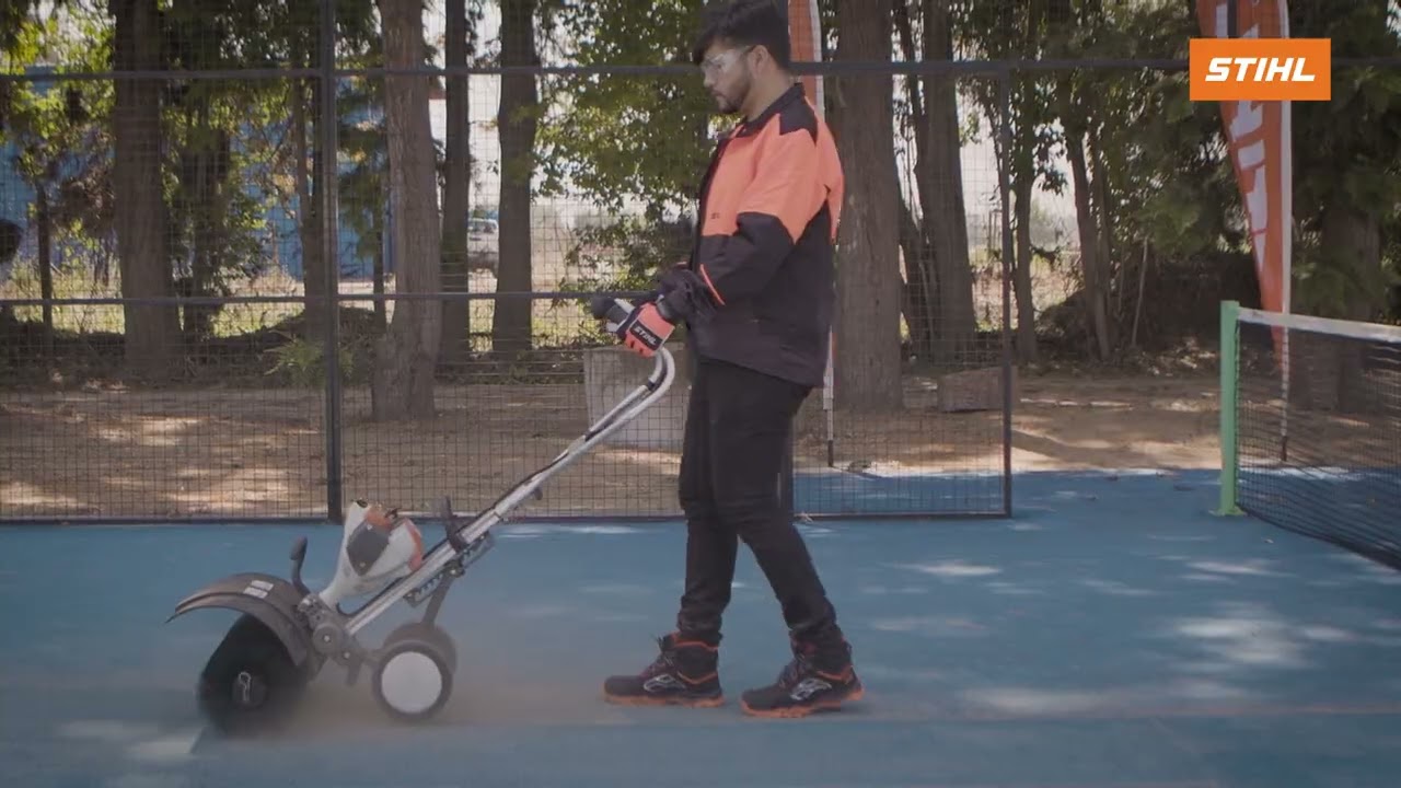 Mantención de pasto y canchas sintéticas | Multimotor STIHL MM 56