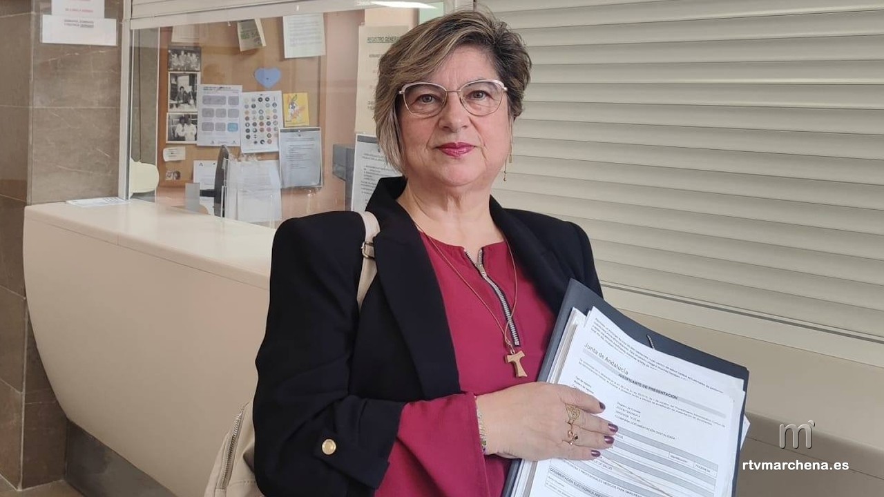 Miles de firmas entregadas en el Hospital de Osuna exigiendo pediatras y más médicos para Marchena