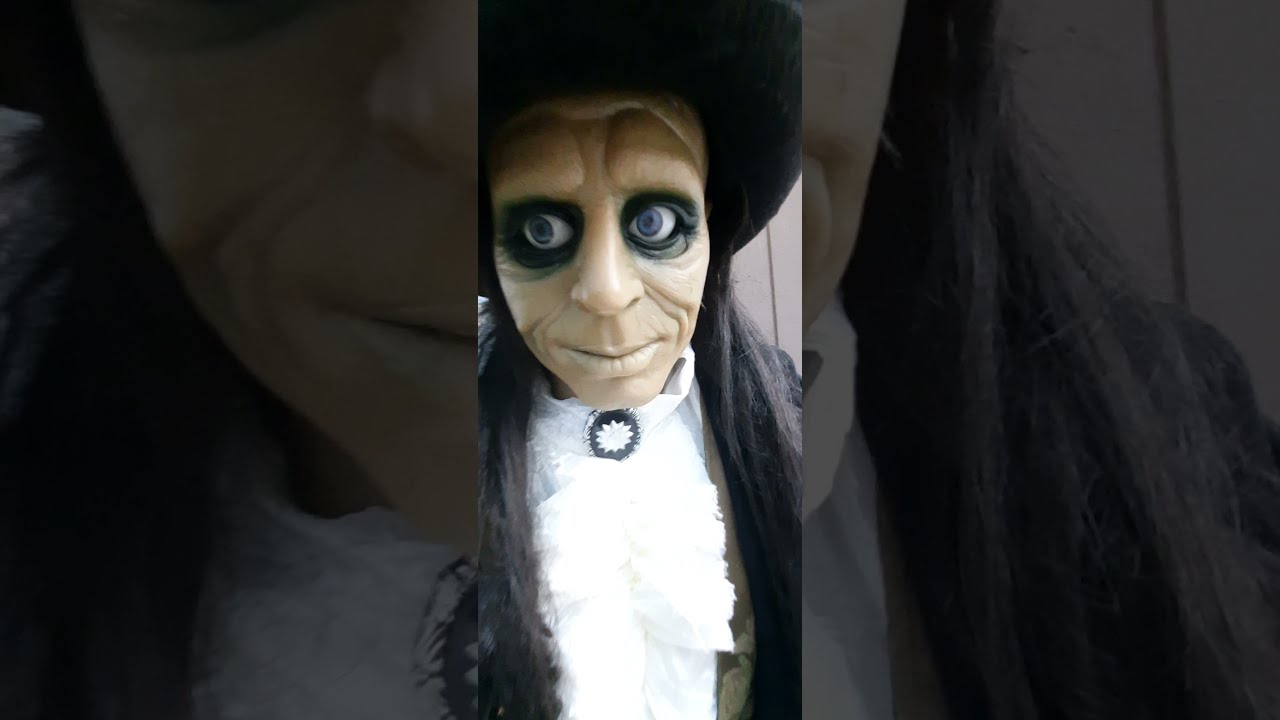 Unboxing Gemmy Edwardian Butler from Crazy Halloween Guy