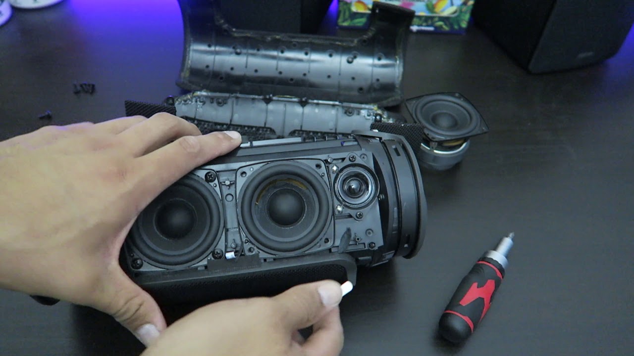 КАК ИСПРАВИТЬ БАСЫ НА JBL XTREME - ЗАМЕНА ДИНАМИКА АКУСТИЧЕСКОЙ СИСТЕМЫ JBL XTREME (ТАКЖЕ РАБОТАЕ...