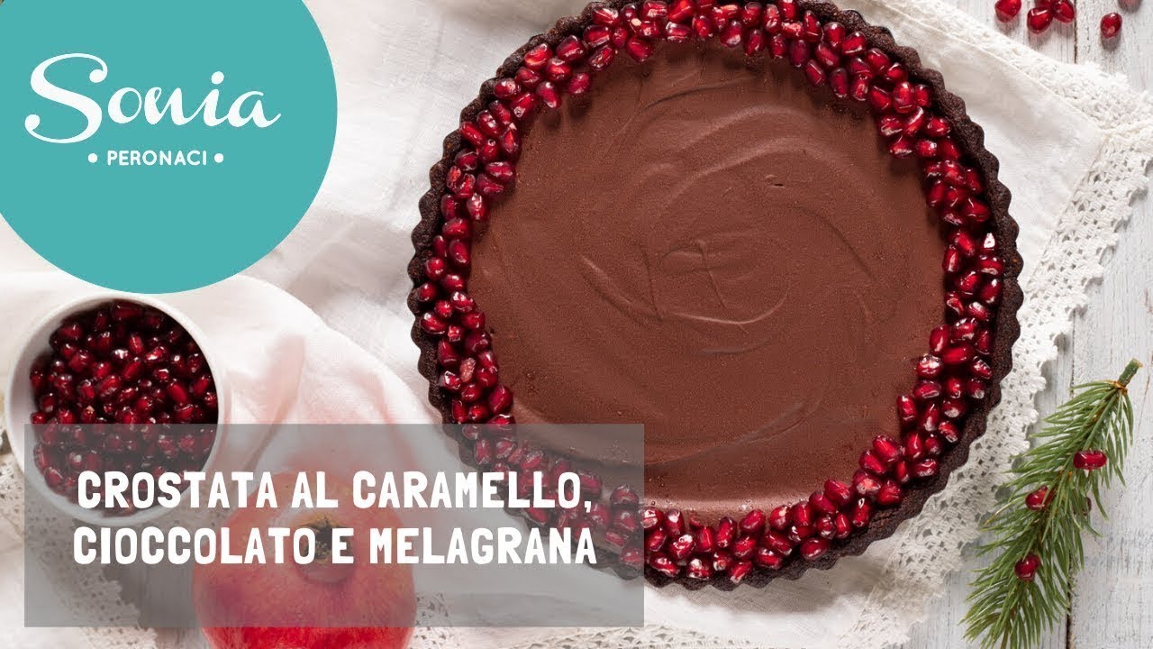 Crostata al cioccolato, sorpresa al caramello e ganache al cioccolato.