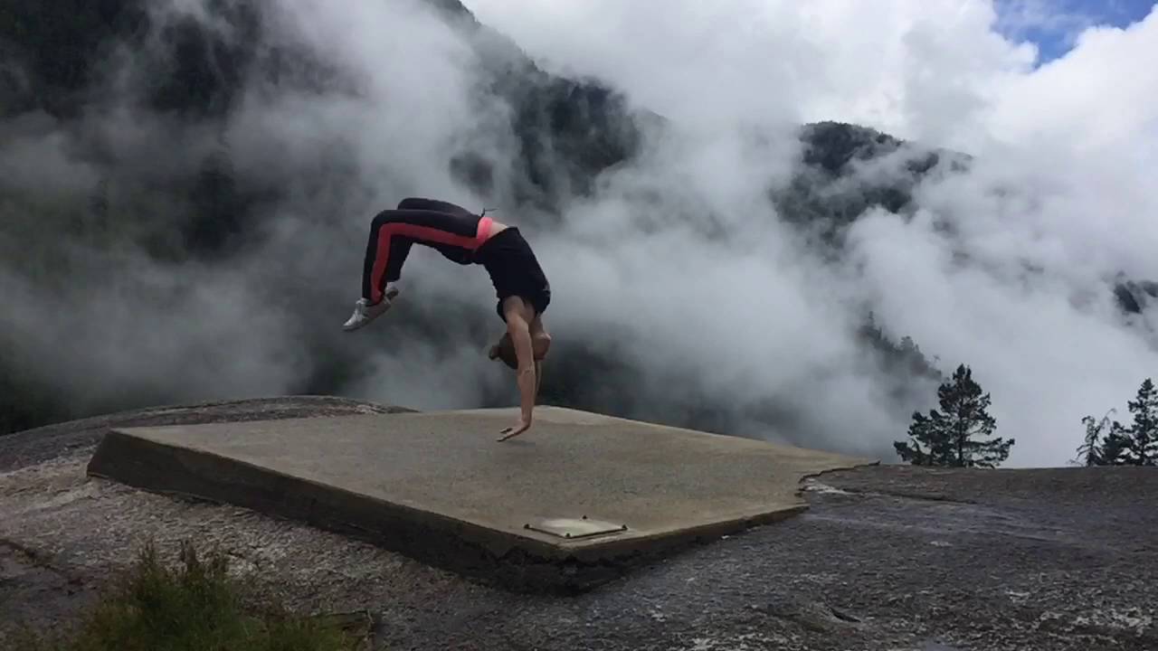 Capoeira Girl Canada #MangaRosa