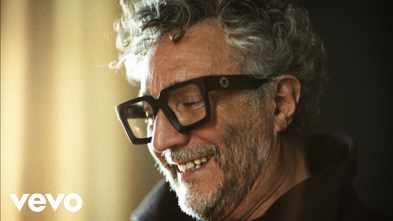 Fito Paez - Cuando el Circo Llega al Pueblo (Video Oficial)