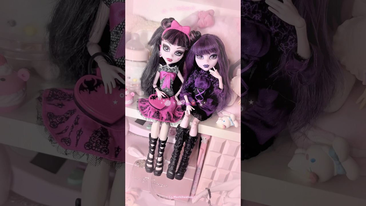 Pink & Black/Purple Duo 💗🦇 #draculaura #elissabat #duo #monsterhigh #doll #creepycute #kawaii
