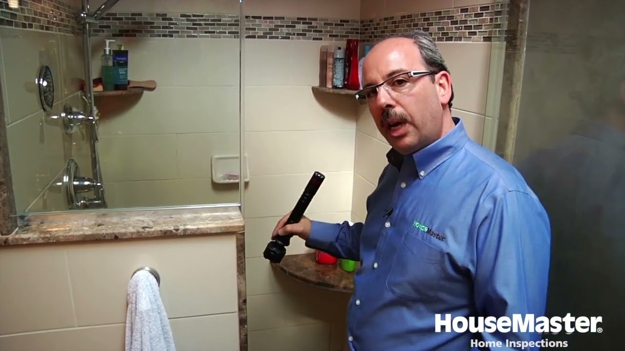 Small Bathroom Inspection | HouseMaster