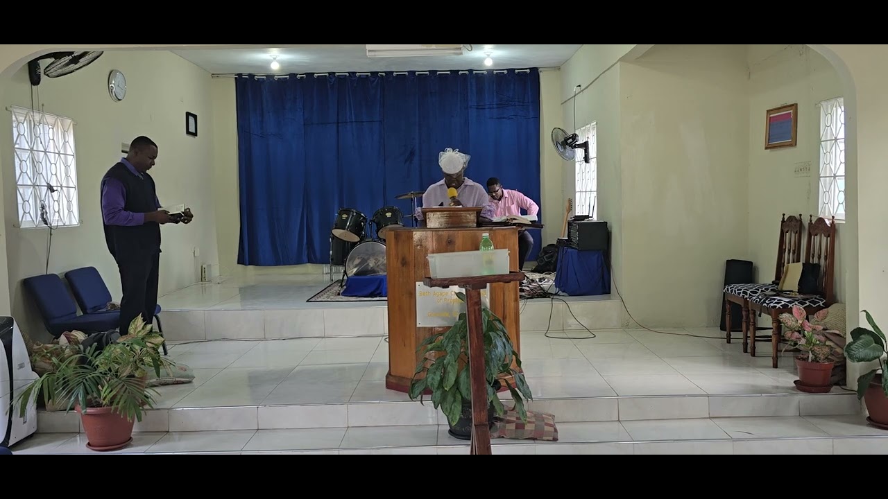 Lay Minister Mrs. Reid reminds us: Let go of the old self and embrace new life in Jesus today. ✨🙏