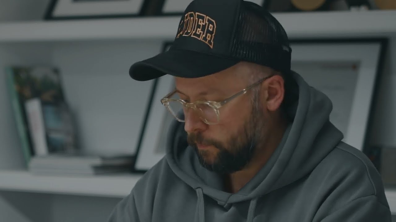 PRACOWNIA MIXD Piotr Kalinowski - Sztuka informuje o kulturze firmy