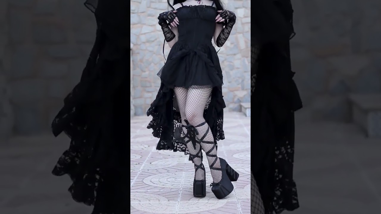 Romantic goth outfit inspiration 🖤 alternative fashion ideas 