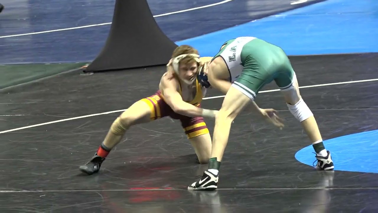 COLLEGE WRESTLER