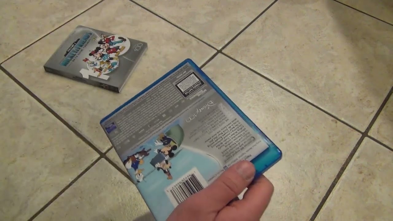 Mickey & Friends: 10 Classic Cartoons Volume 2 Blu-Ray + DVD Unboxing