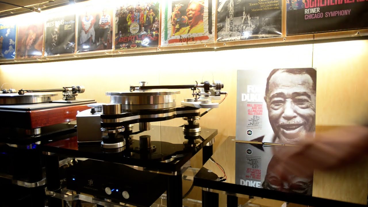 VPI Avenger Reference rim-drive turntable with Ortofon MC Verismo phono cartridge