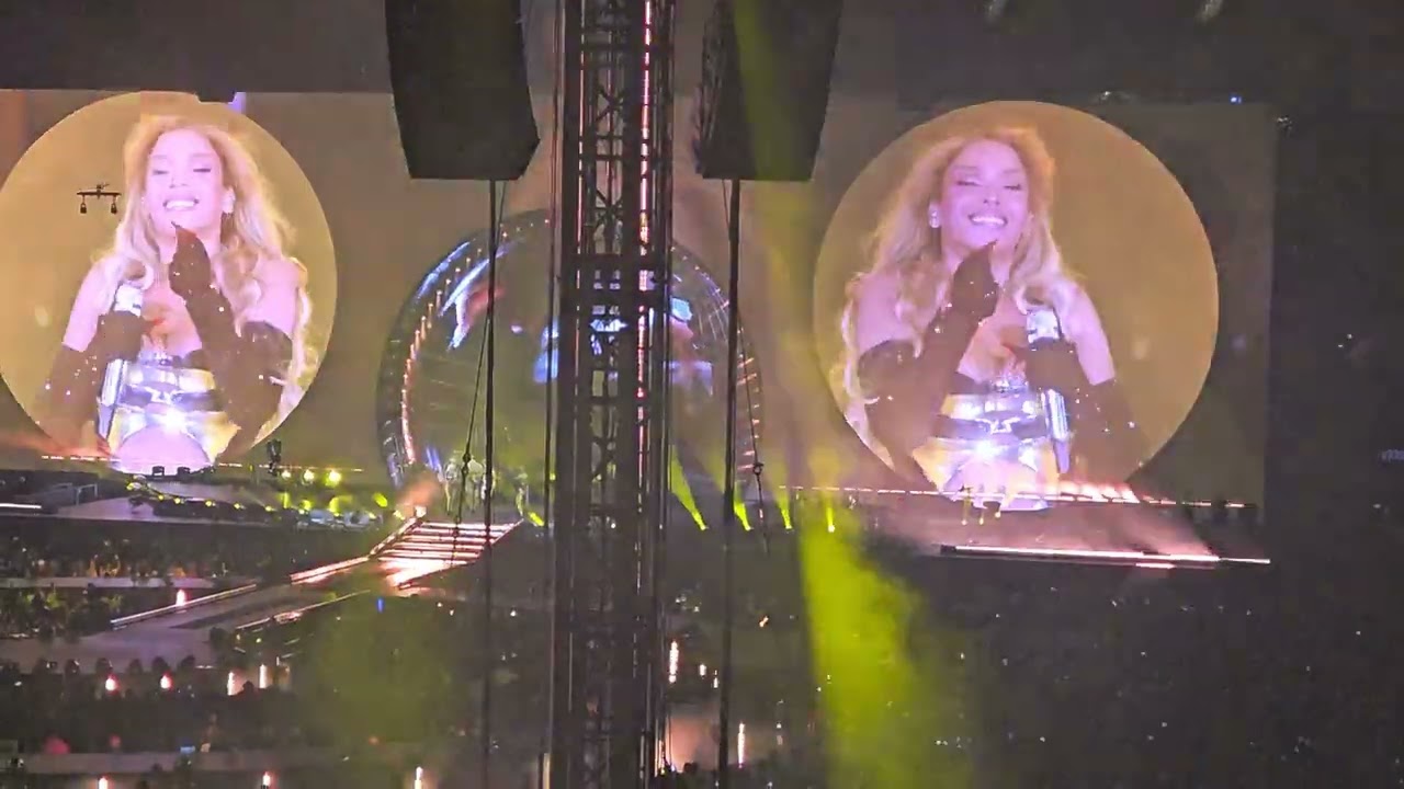 Beyoncé - Pure/Honey (Live - Los Angeles Night 2)