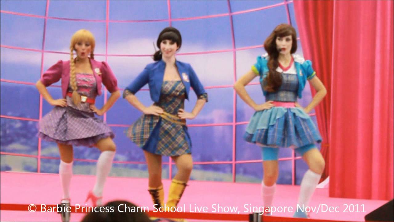 Barbie Princess Charm School : You Can Tell She's a Princess
