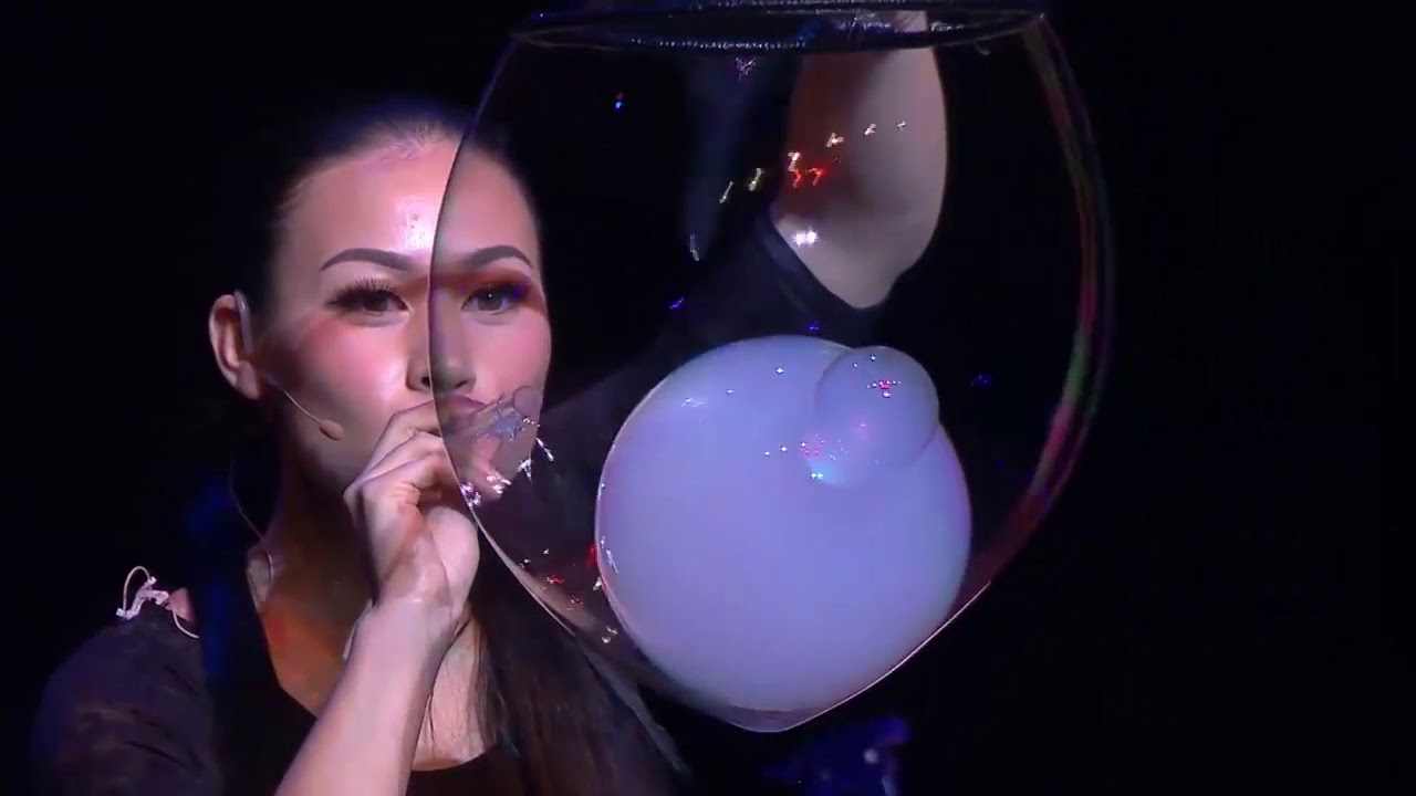 Melody Yang   Una de las más grandes artistas de burbujas en el mundo   CDIPuebla 2015