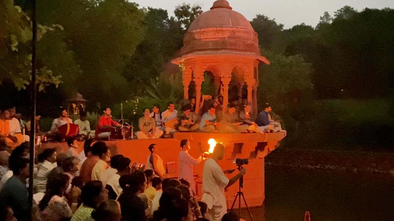 Yamuna Aarti Govardhan Eco Village