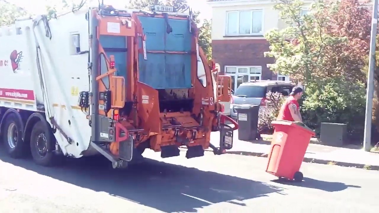 The city bin co twin pack collecting recycling and brown bins