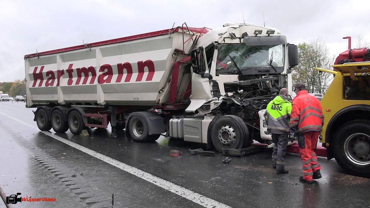 Schwerer LKW-Unfall am Stauende auf der A1 bei Gevelsberg | 07.11.2019
