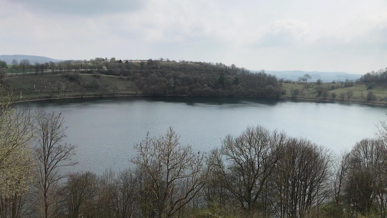 A Beautiful Hike around Weinfelder Maar - April  2019