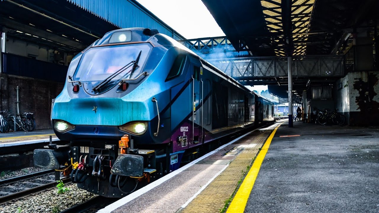 Trains at Cheltenham Spa (CNM) | 28/10/21