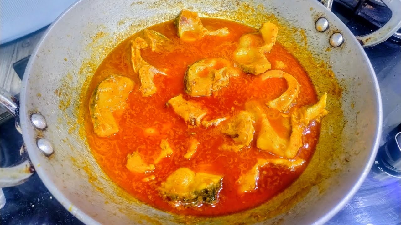 कतला फिश करी /fish curry/ सरसों वाली बिना प्याज़ के #swadbundelkhandka #fish #curry #katla #viral 