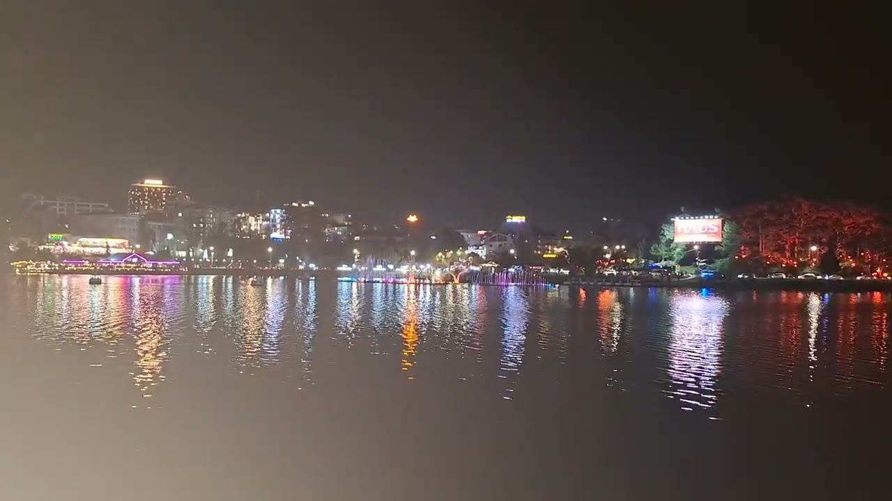 NHẠC NƯỚC TRÊN HỒ XUÂN HƯƠNG ĐÀ LẠT VIỆT NAM TỐI MÙNG 3 TẾT 2026 ❤️