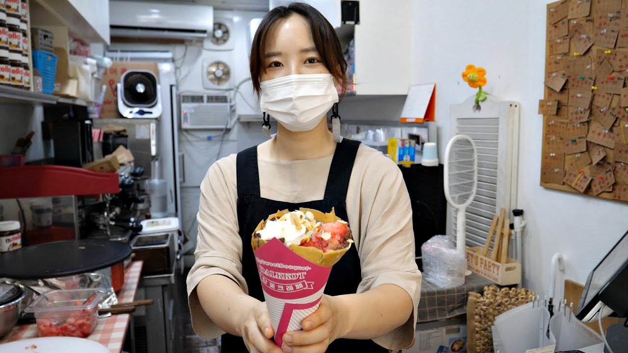 홍대에서 유명한 꽃다발 크레페 맛집 / bouquet ice cream crepe /  korean street food