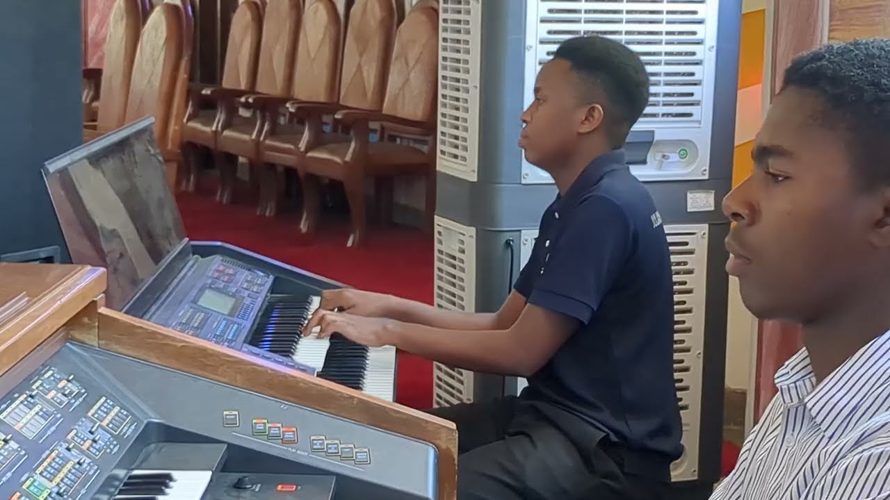 MILELE MSIFUNI BY M.B.SYOTE PLAYED BY MEELA COSTERNTINE & BRIAN MTEI #trending #music#youtube#trend 