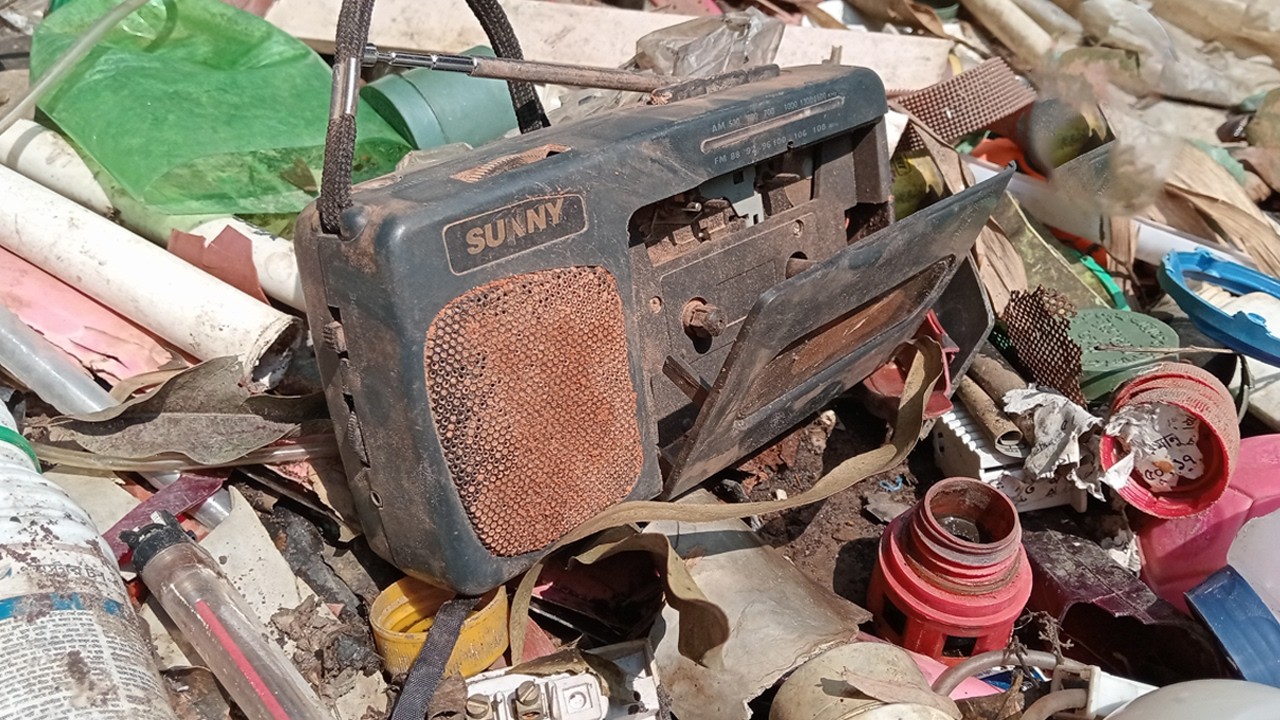 Abandoned SUNNY Radio Restoration | Old Cassette Player Full Rebuild