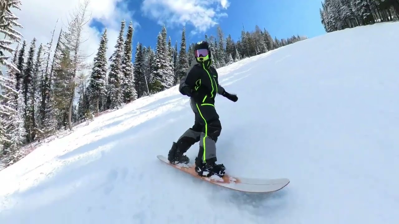Stranda tree surfer on packed choppy conditions