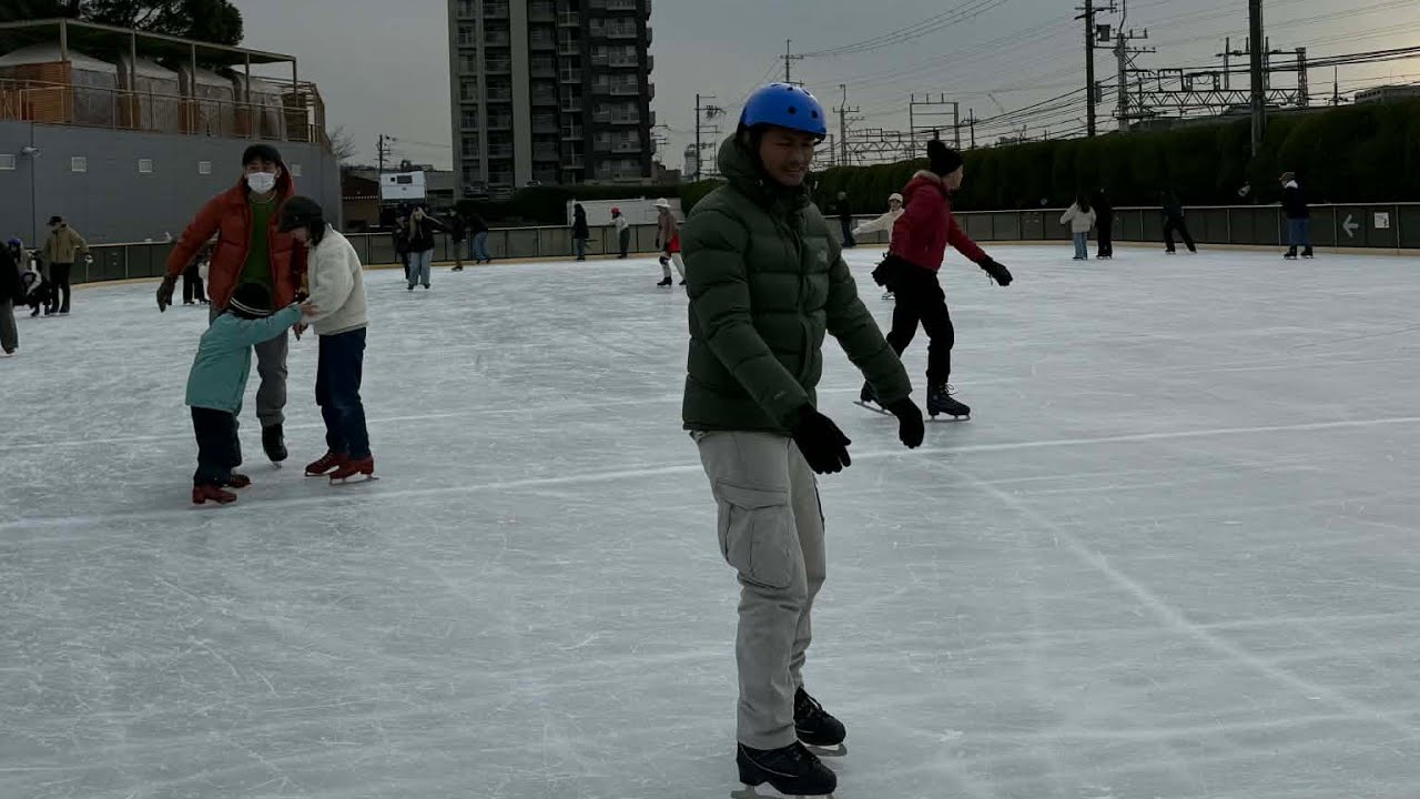 Hirakata park  Try skating for the first time.
