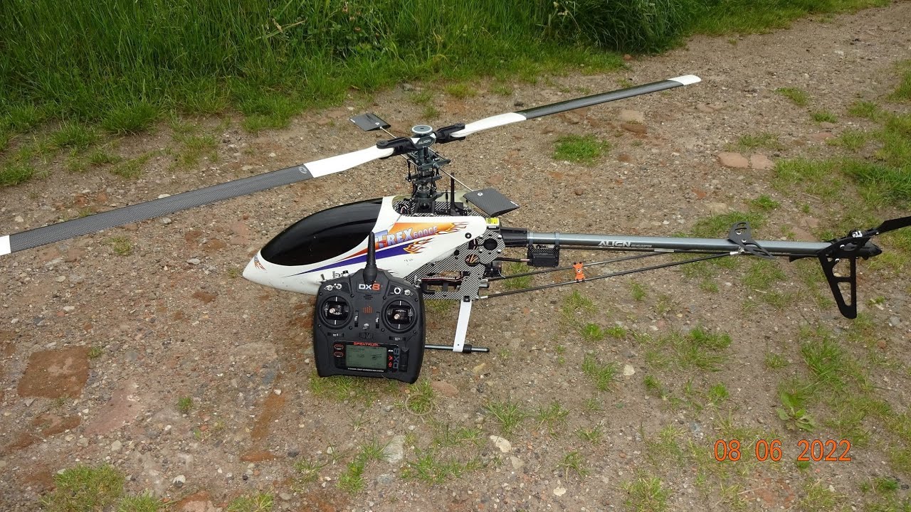 Align T Rex 600 CF. Erstflug nach crash. Wird der Heli wieder auseinander fallen ? ;-)