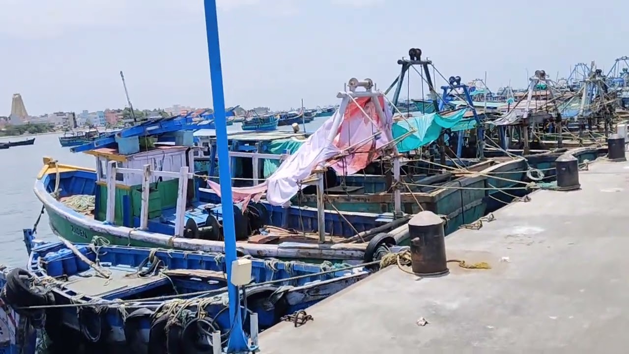 Fishing Harbour ⛵⛵🎣🌊... @ Rameshwaram... Tamilnadu 