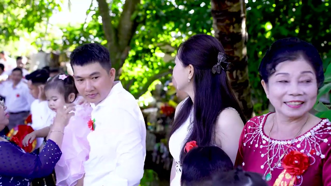 đính hôn hoàng nhi và hồng ngọc