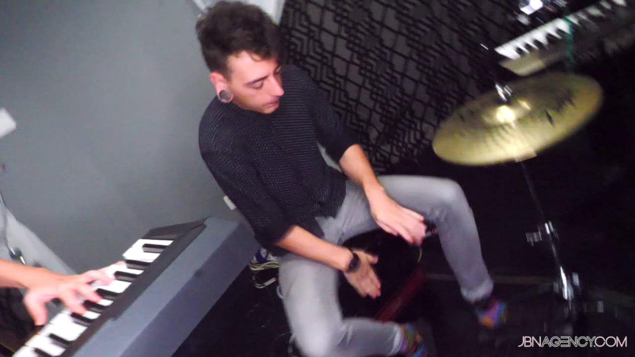 ADVANCED CREATURES - Maria Maria Live at the JBN AGENCY In-House studio, Dubai
