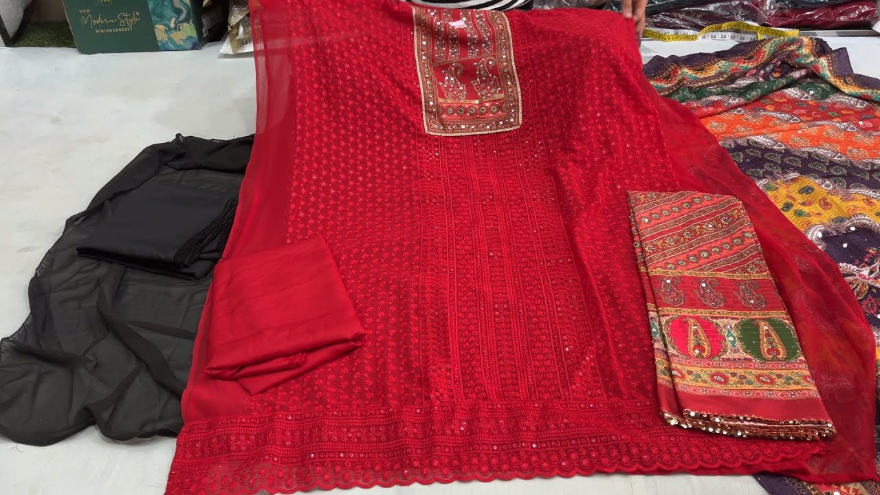 🌹 पाकिस्तानी दुप्पटे के हेवी सूट 😍 January 24, 2026📳 Order No 9996677554