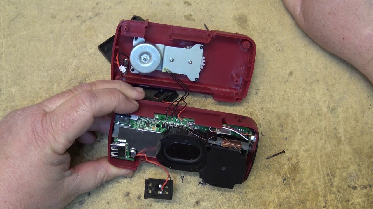 tivdio HR 11W Camping   Emergency radio   USB charger Teardown