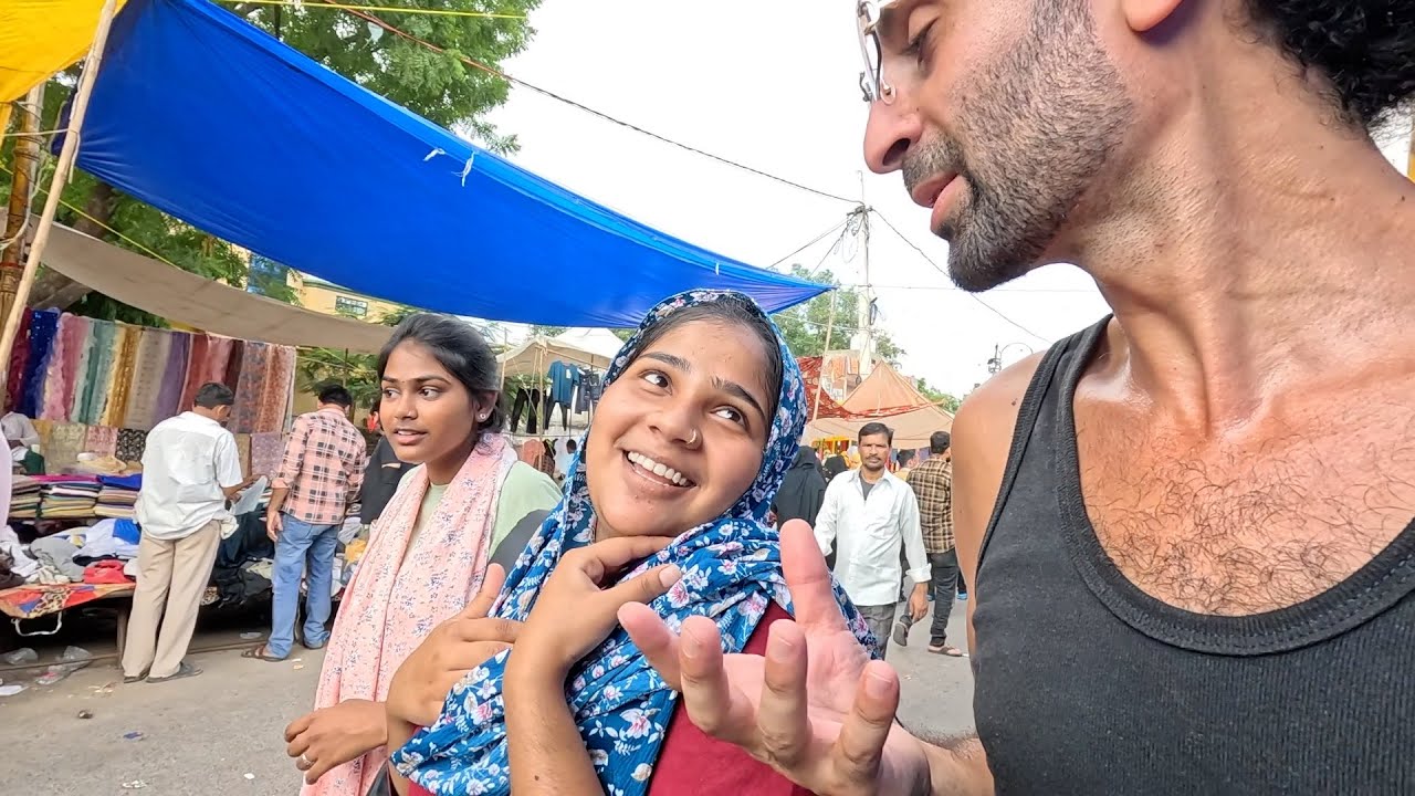 Cute Indian Girl Wants To Marry Foreigner In Busy Market! 🇮🇳