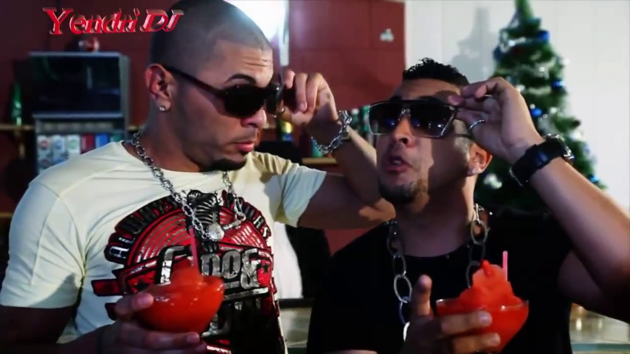 El Chacal Feat. Yulien Oviedo Y El Happy - Mi novia es una loca (Official Video)