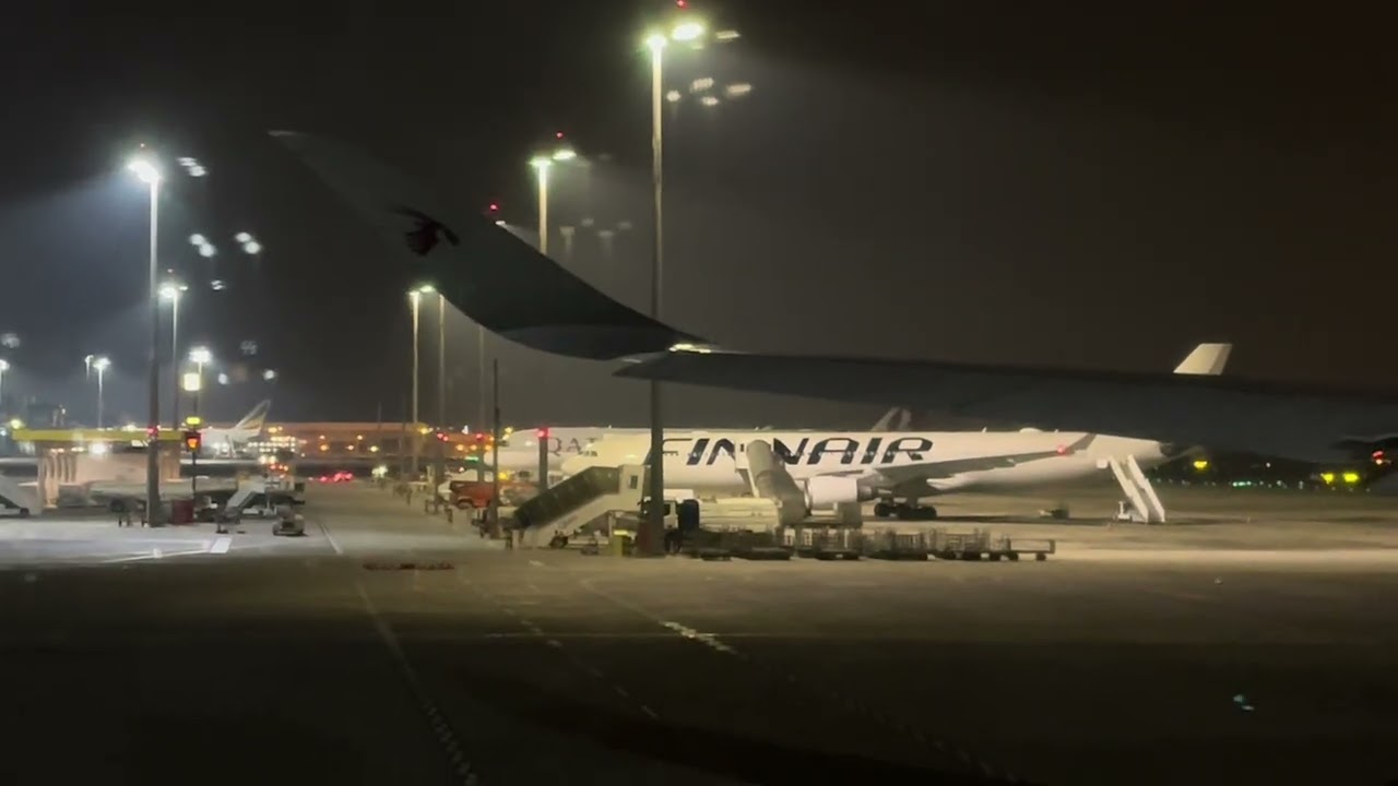 Two Planes Parallel Takeoff from Doha Airport