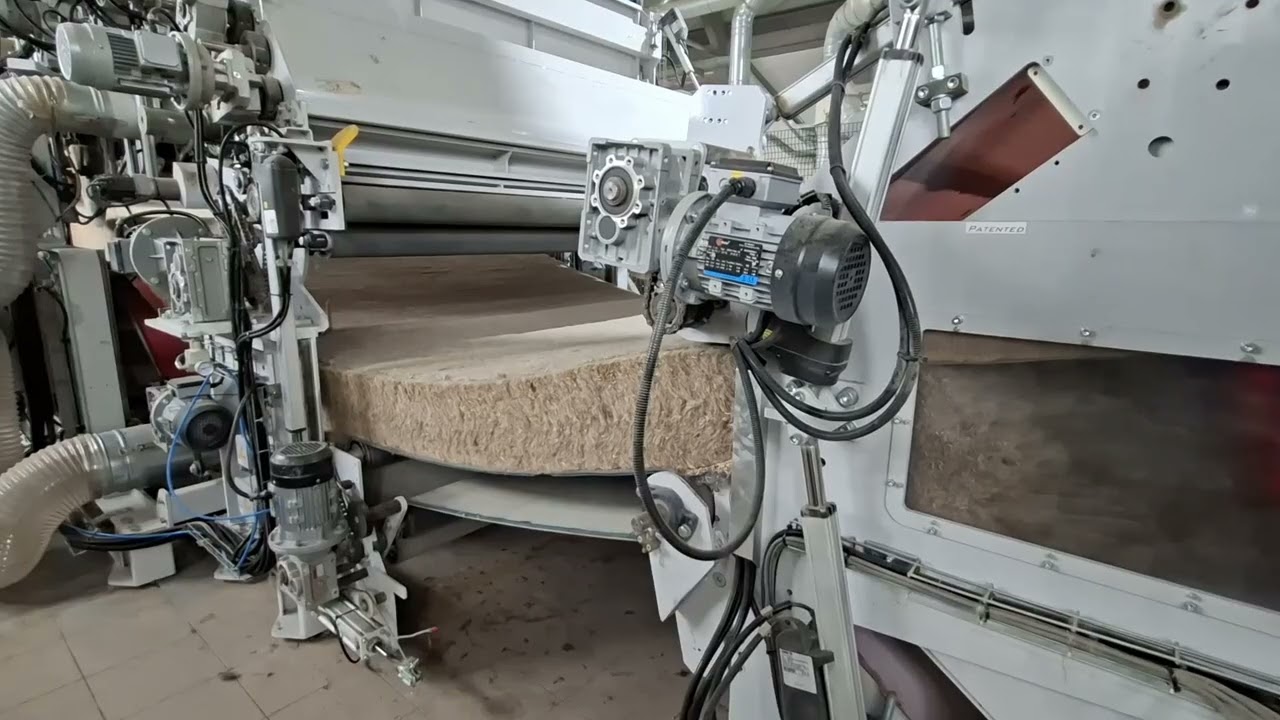 TECHNOplants Airlay line running HEMP nonwoven