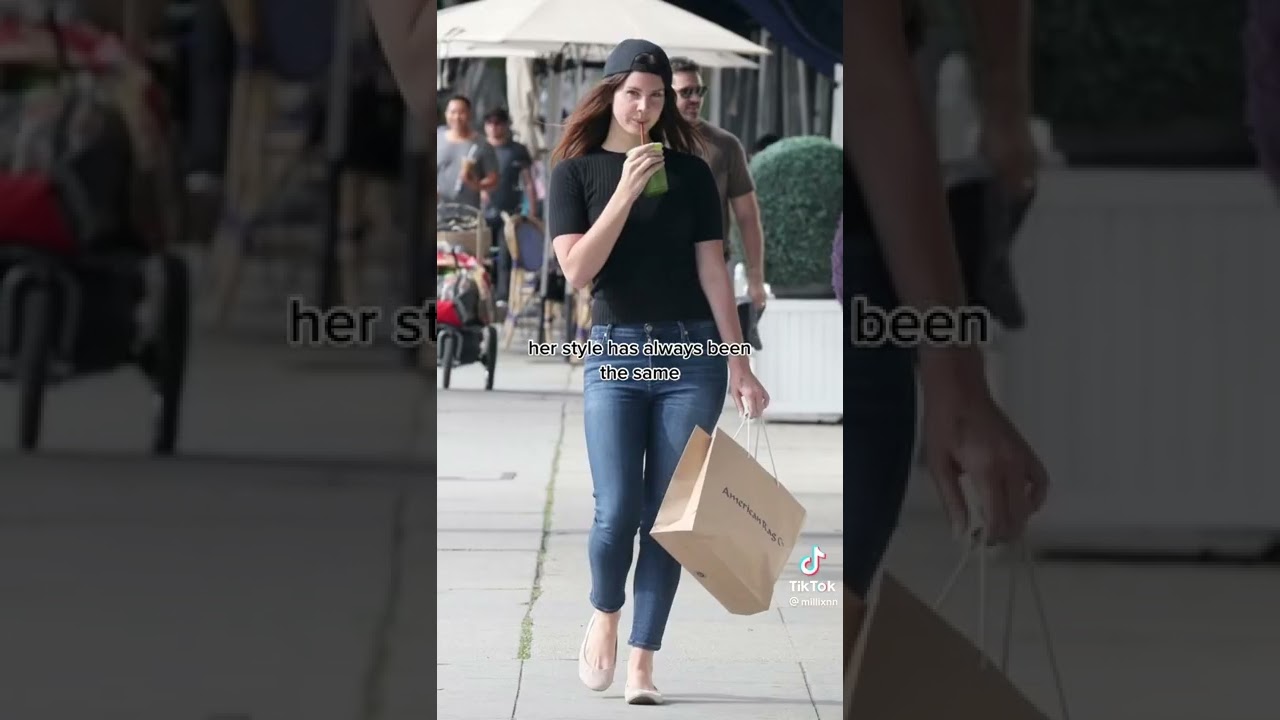 her style has always been the same!! &bull; Lana Del Rey