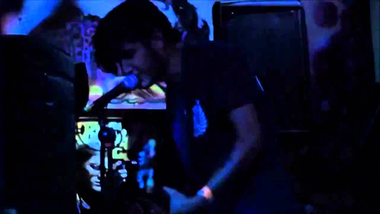 Desnudos en Coma en vivo - Contramarea