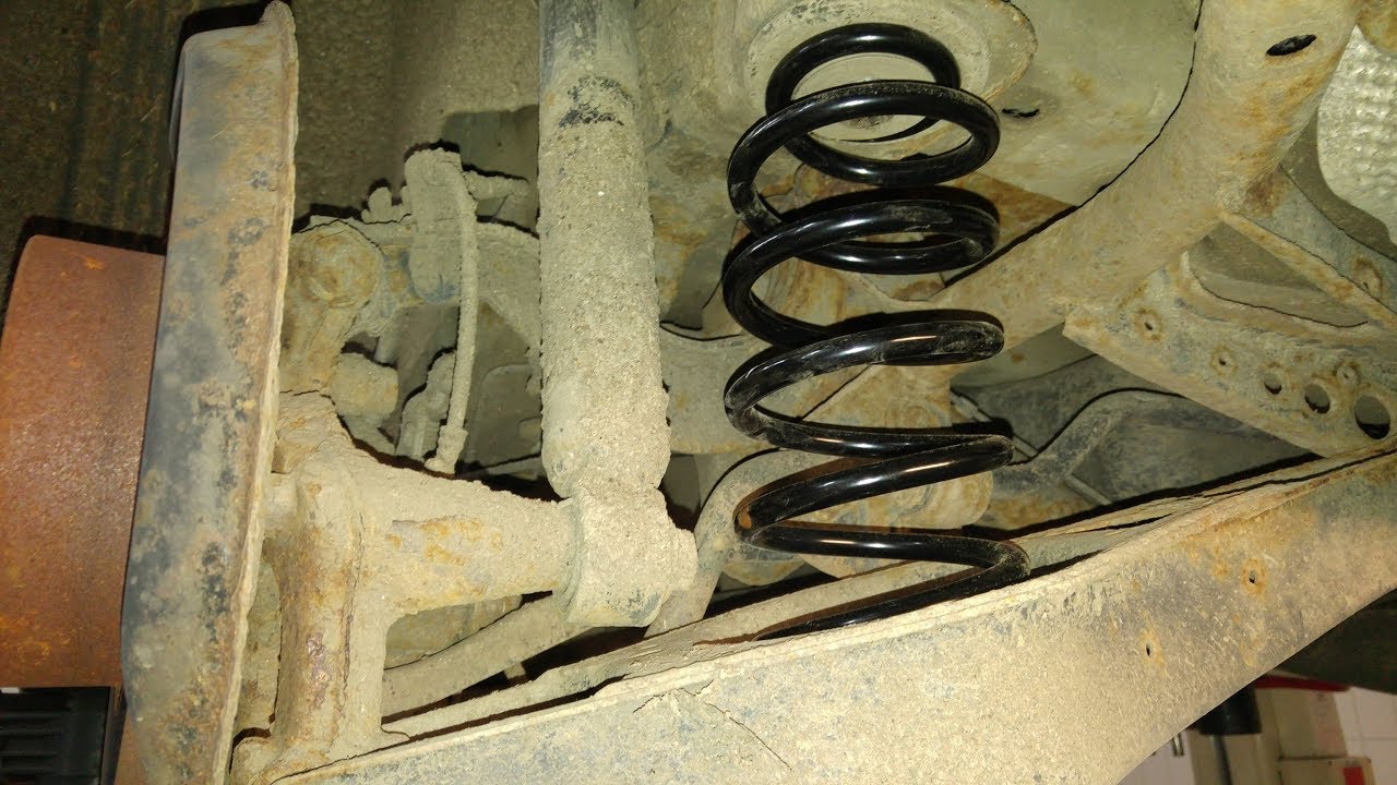 VW GOLF MK6 WYMIANA SPRĘŻYNY TYLNEJ. COIL SPRING REPLACEMENT