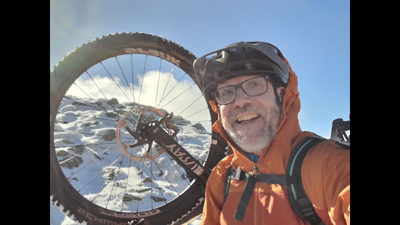Mtb Descent Hellvellyn and Dollywggon Pike (spring snow)