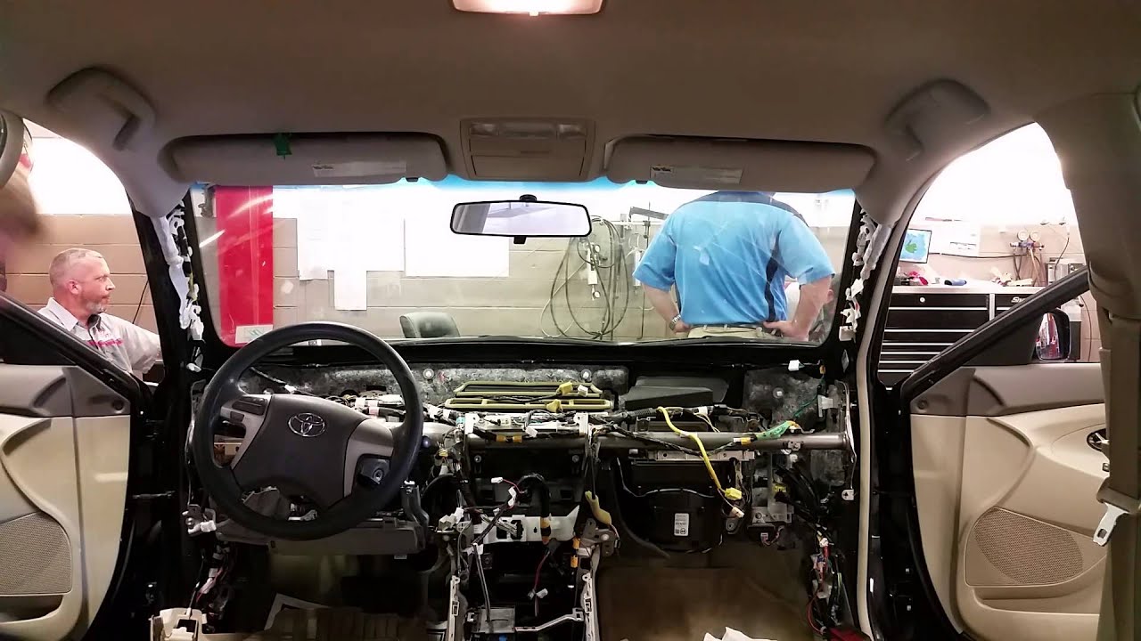 Toyota Camry Dash Pad Replacement 2.0