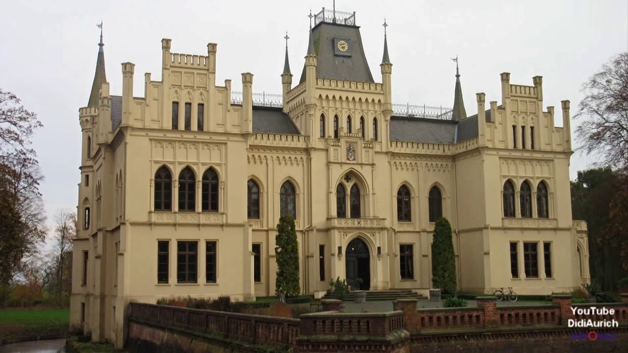 Eine sehr traurige Nachricht. Schloss Evenburg und Schlosspark Wasserschloss Evenburg Leer