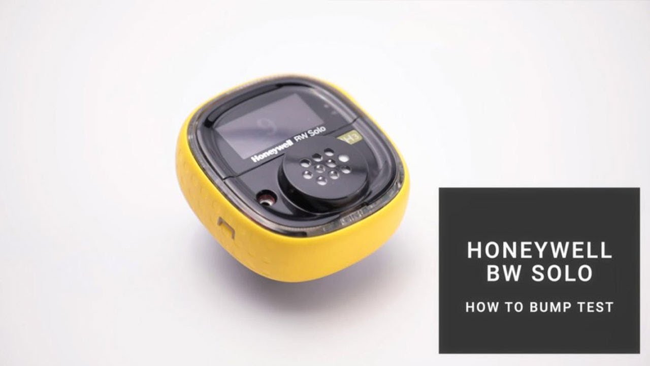 How do I bump test the BW Solo Gas Detector?